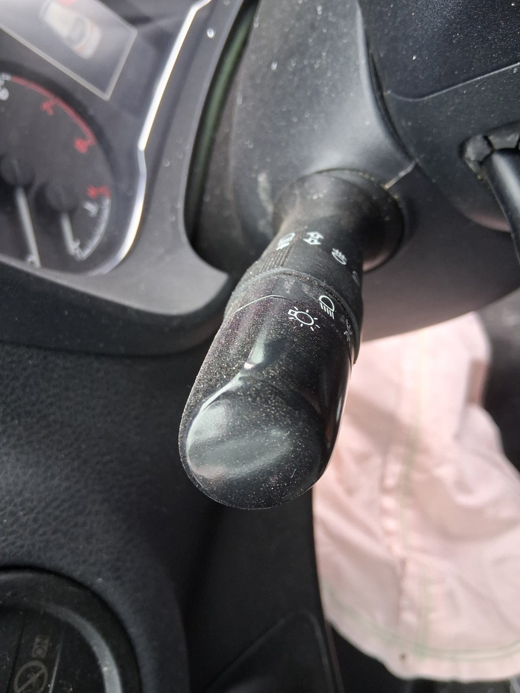 TOYOTA YARIS MK3 2019 WIPER INDICATOR STALK SWITCH SQUIB