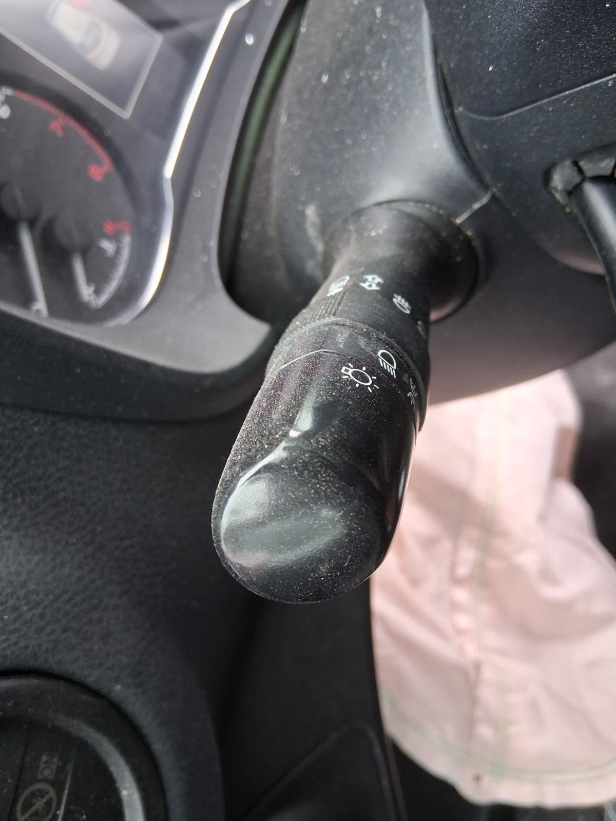 TOYOTA YARIS MK3 2019 WIPER INDICATOR STALK SWITCH SQUIB