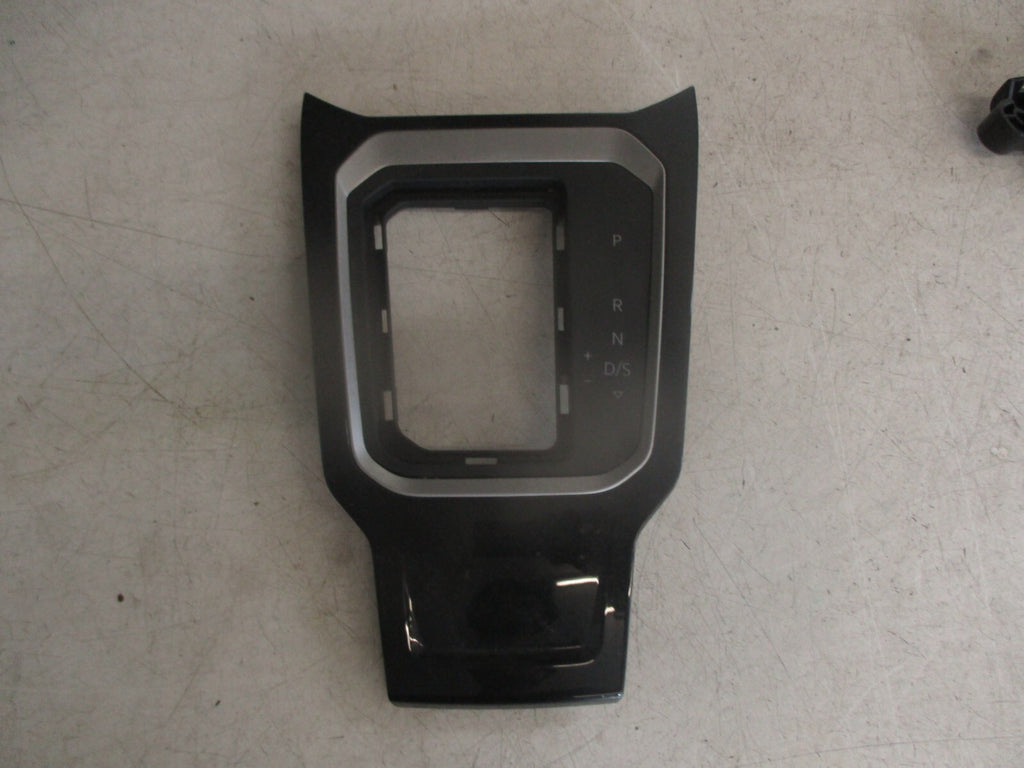 2020 VOLKSWAGEN T ROC AUTOMATIC GEAR SELECTOR SURROUND TRIM 2GA711456C