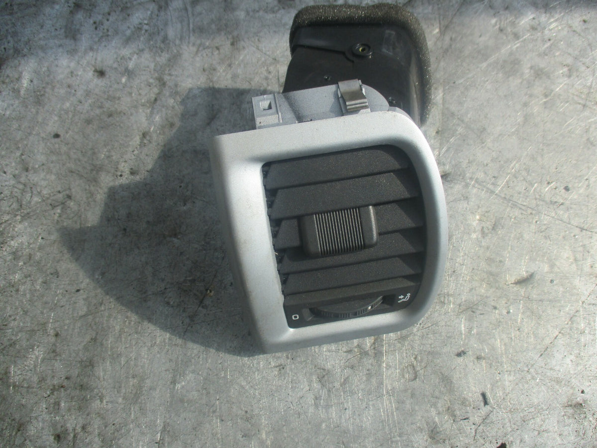 SKODA FABIA 5J MK2 OS DRIVER SIDE HEATER AIR VENT 5J0819701E19S