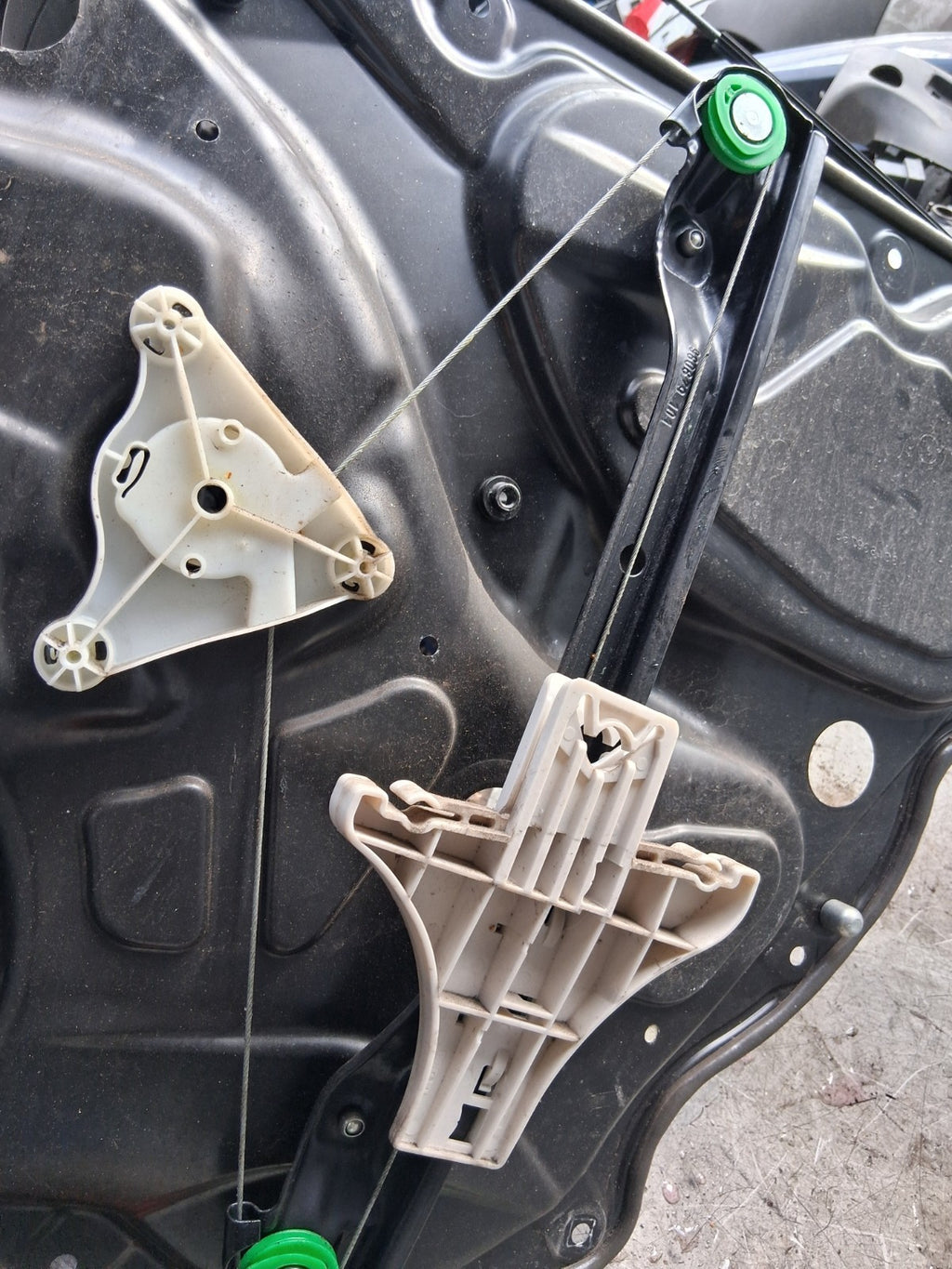 2006 VOLKSWAGEN PASSAT B6 NSR PASSENGER SIDE WINDOW MOTOR REGULATOR 3C4839755H