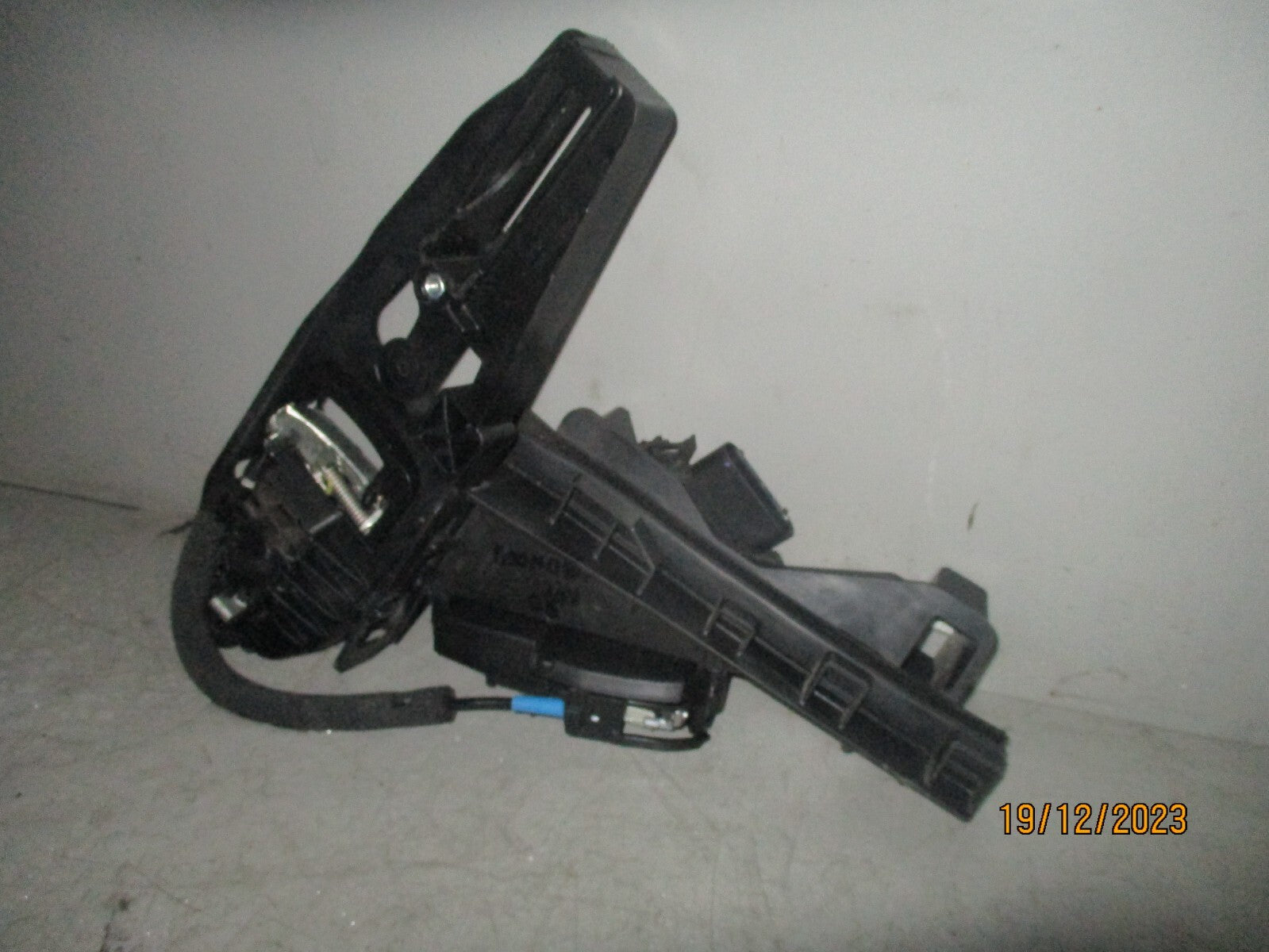 FORD MONDEO MK5 2017 OSR DRIVER SIDE REAR DOOR LOCK MECHANISM BM5AA26412CG