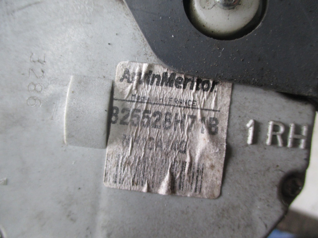 NISSAN X TRAIL T30 2007 RIGHT REAR DOOR LOCK 825528H71B ATD