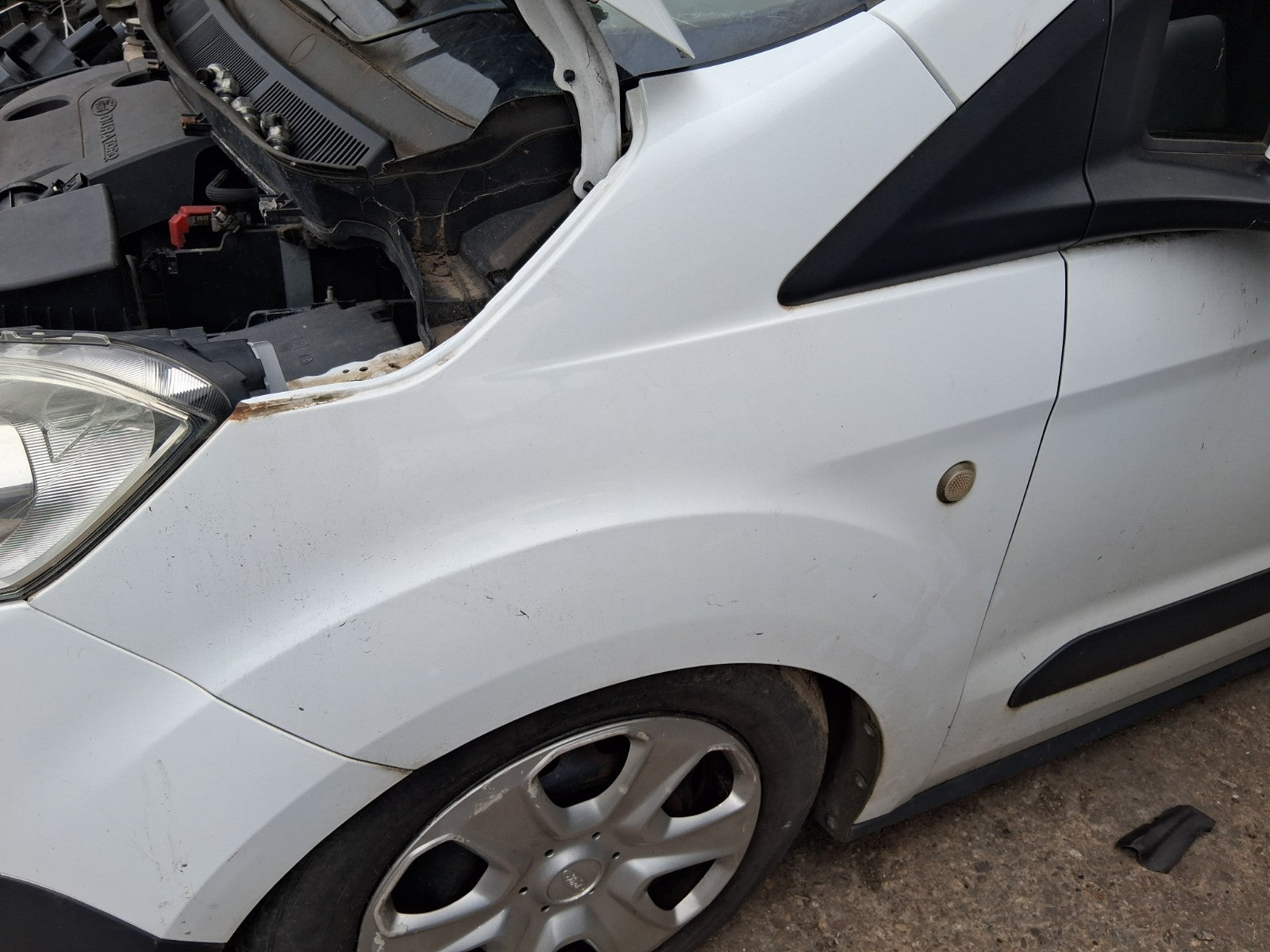 2015 FORD TRANSIT COURIER MK1 NSF PASSENGER SIDE FRONT WING PANEL WHITE