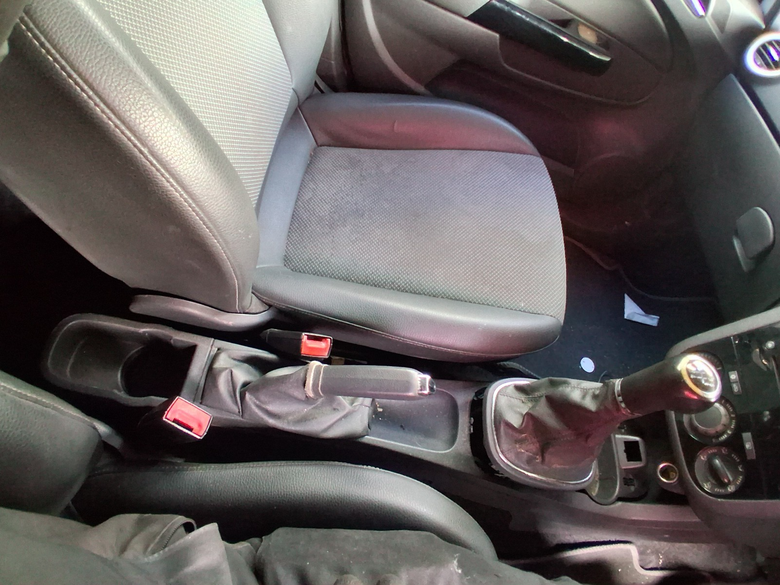 2009 VAUXHALL CORSA D CENTRE CONSOLE SURROUND TRIM PANEL COVER