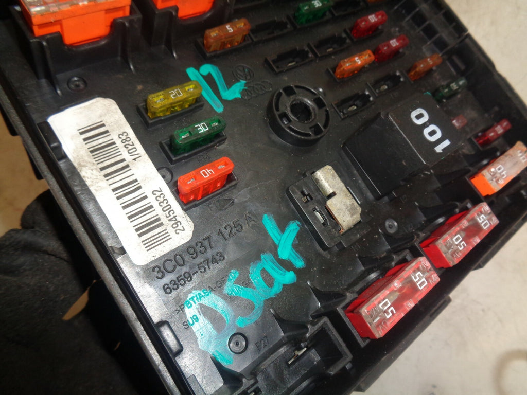 VW VOLKSWAGEN PASSAT CC 2012 ENGINE CONTROL FUSE BOX RELAY 3C0937125A