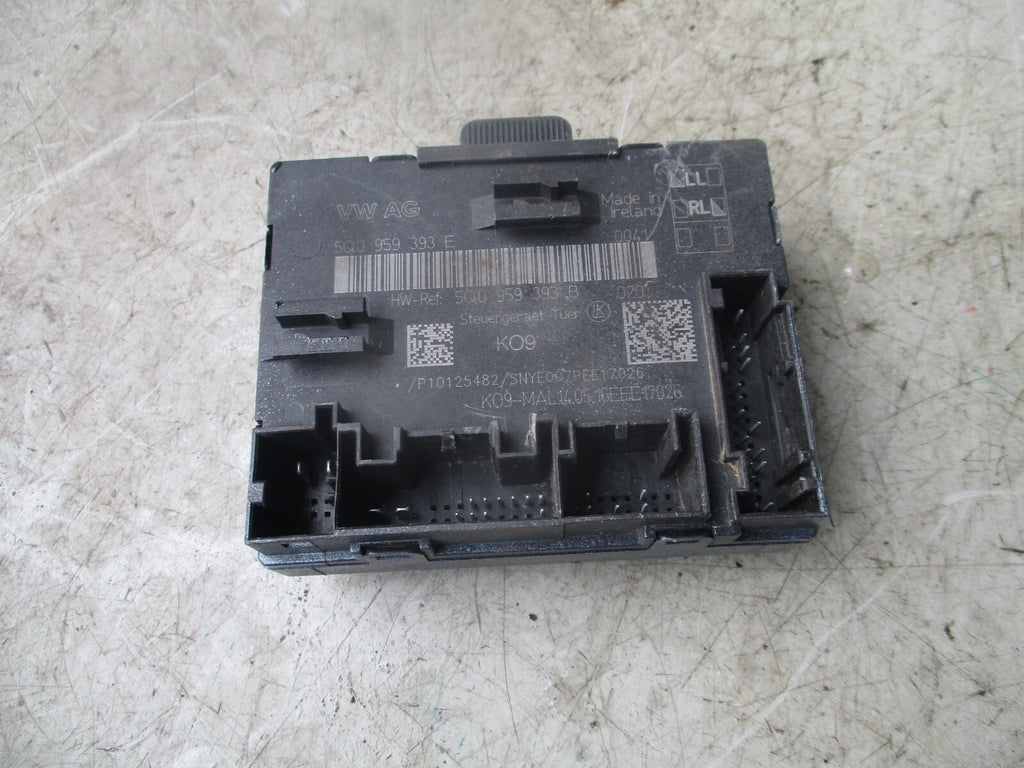 VOLKSWAGEN VW GOLF MK7 2016 OSF DRIVER SIDE FRONT DOOR ECU 5Q0959393E