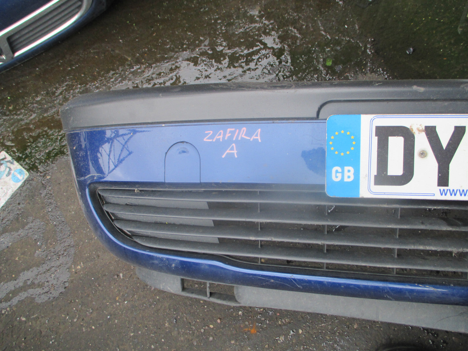 VAUXHALL ZAFIRA A 2004 FRONT COMPLETE BUMPER BLUE