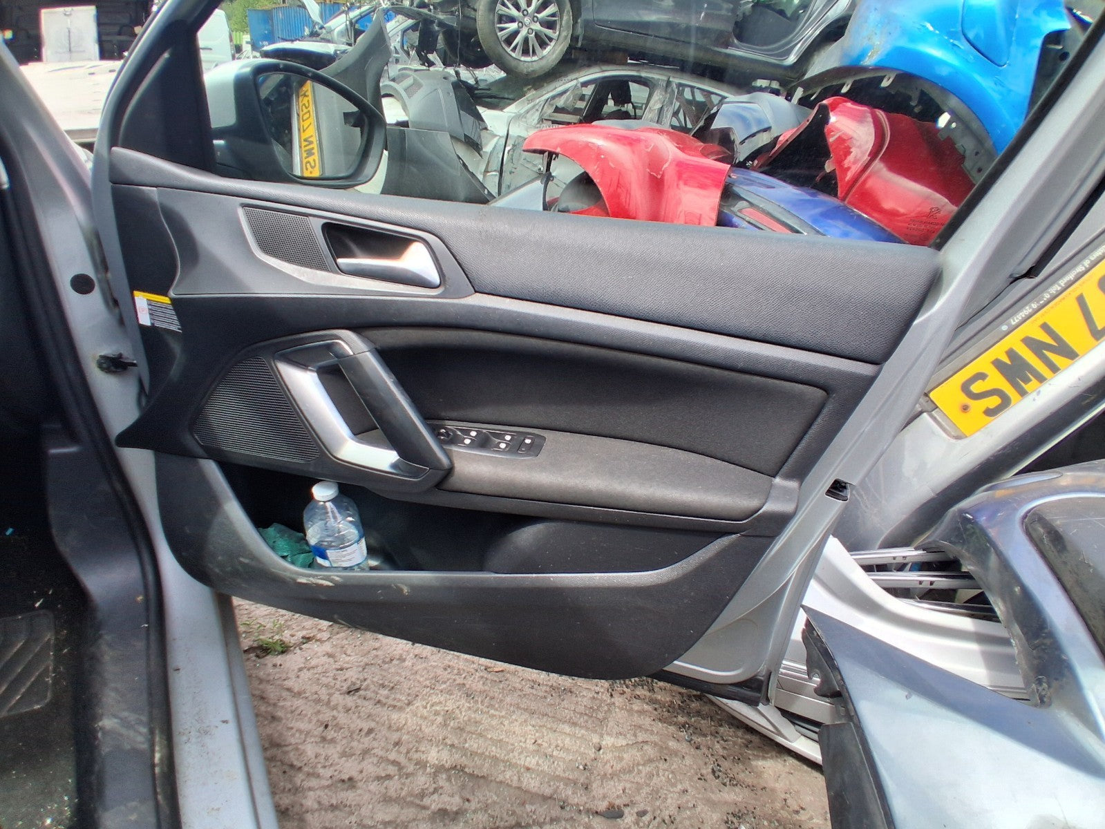 2014 PEUGEOT 308 MK2 HATCH OSF DRIVER SIDE FRONT DOOR CARD PANEL