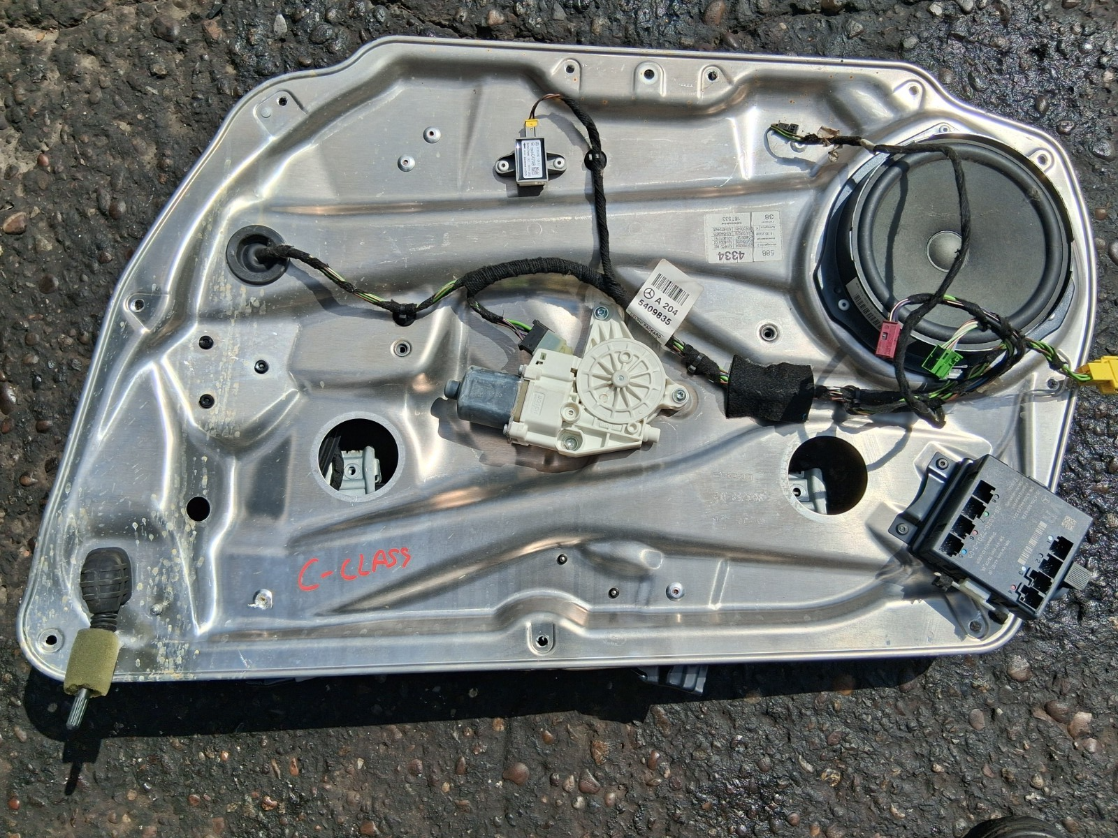MERCEDES C CLASS 2009 W204 OSF DRIVER SIDE FRONT WINDOW MOTOR REGULATOR 96375810
