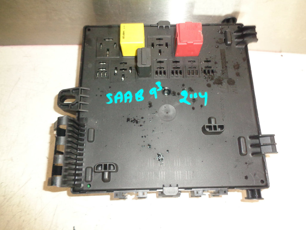 SAAB 9-3 93 2004 MK2 1.9 TDI DIESEL FUSE BOX RELAY 12805847