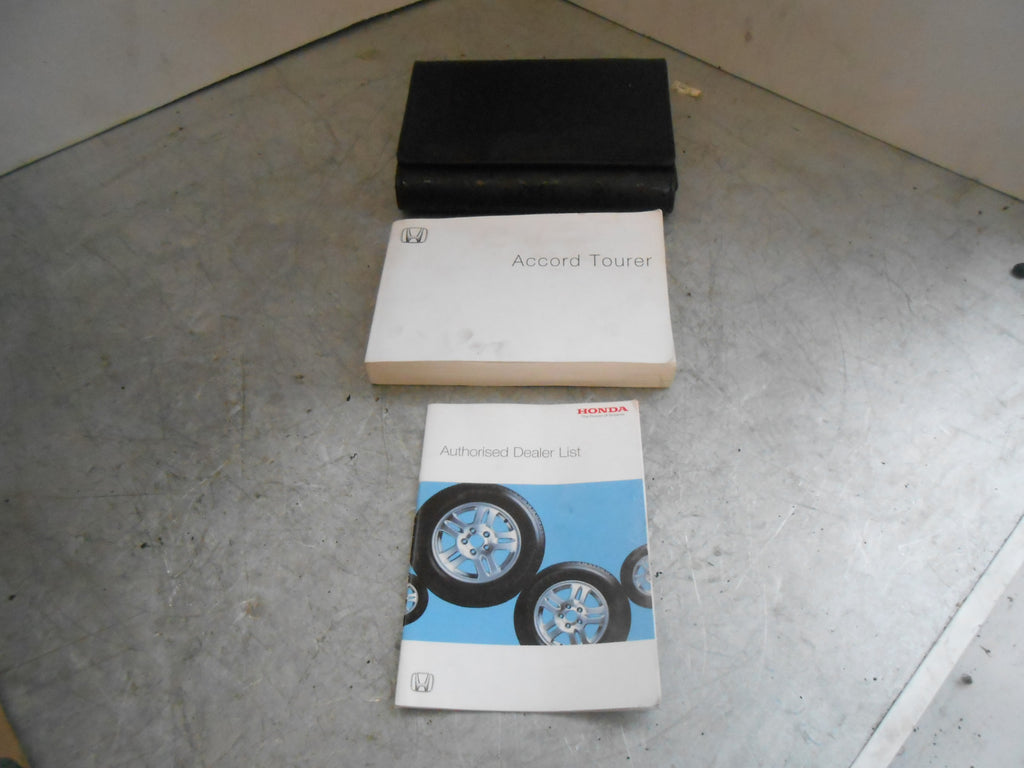 HONDA ACCORD MK7 TOURER (ESTATE) OWNERS DRIVERS HANDBOOK WALLET