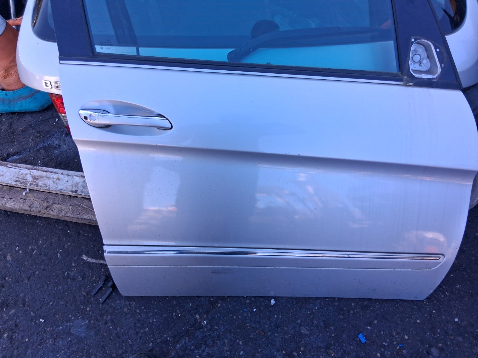 2008 MERCEDES B CLASS W245 OSF DRIVER SIDE FRONT RIGHT BARE DOOR SILVER