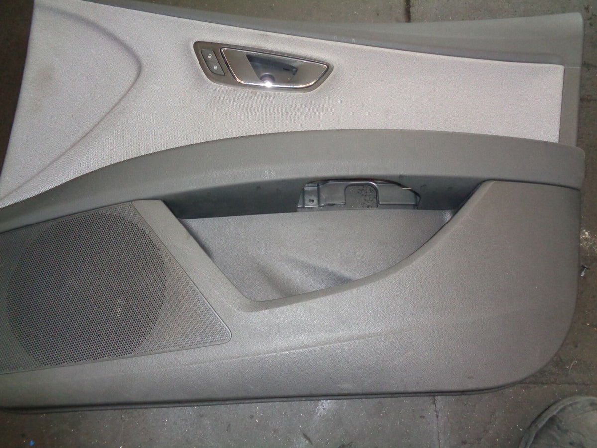 SEAT LEON 2013 MK3 OSF DRIVER SIDE FRONT DOOR DOOR CARD