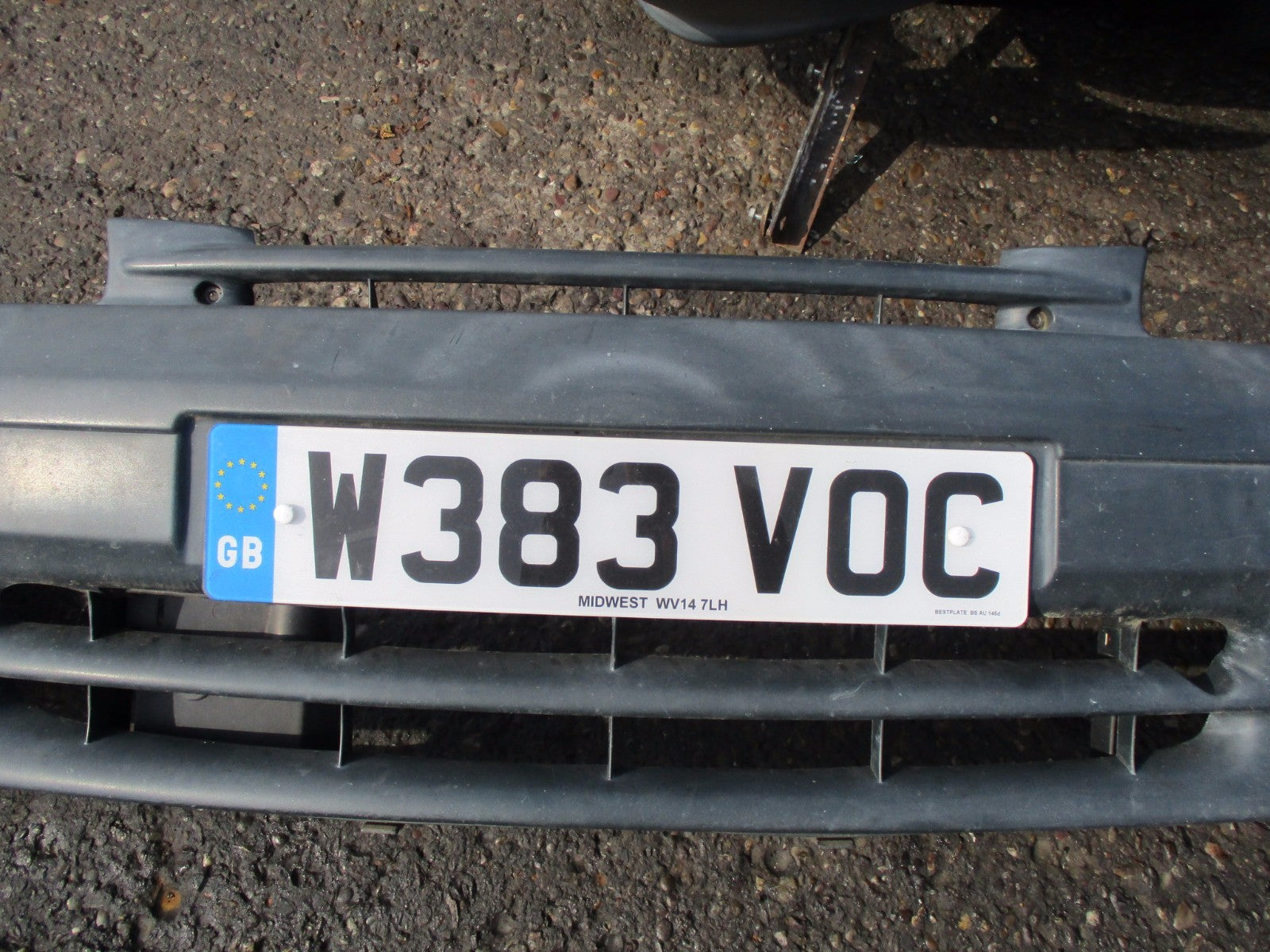 RENAULT KANGOO MK1 PH1 2000 COMPLETE PLASTIC FRONT BUMPER BLACK