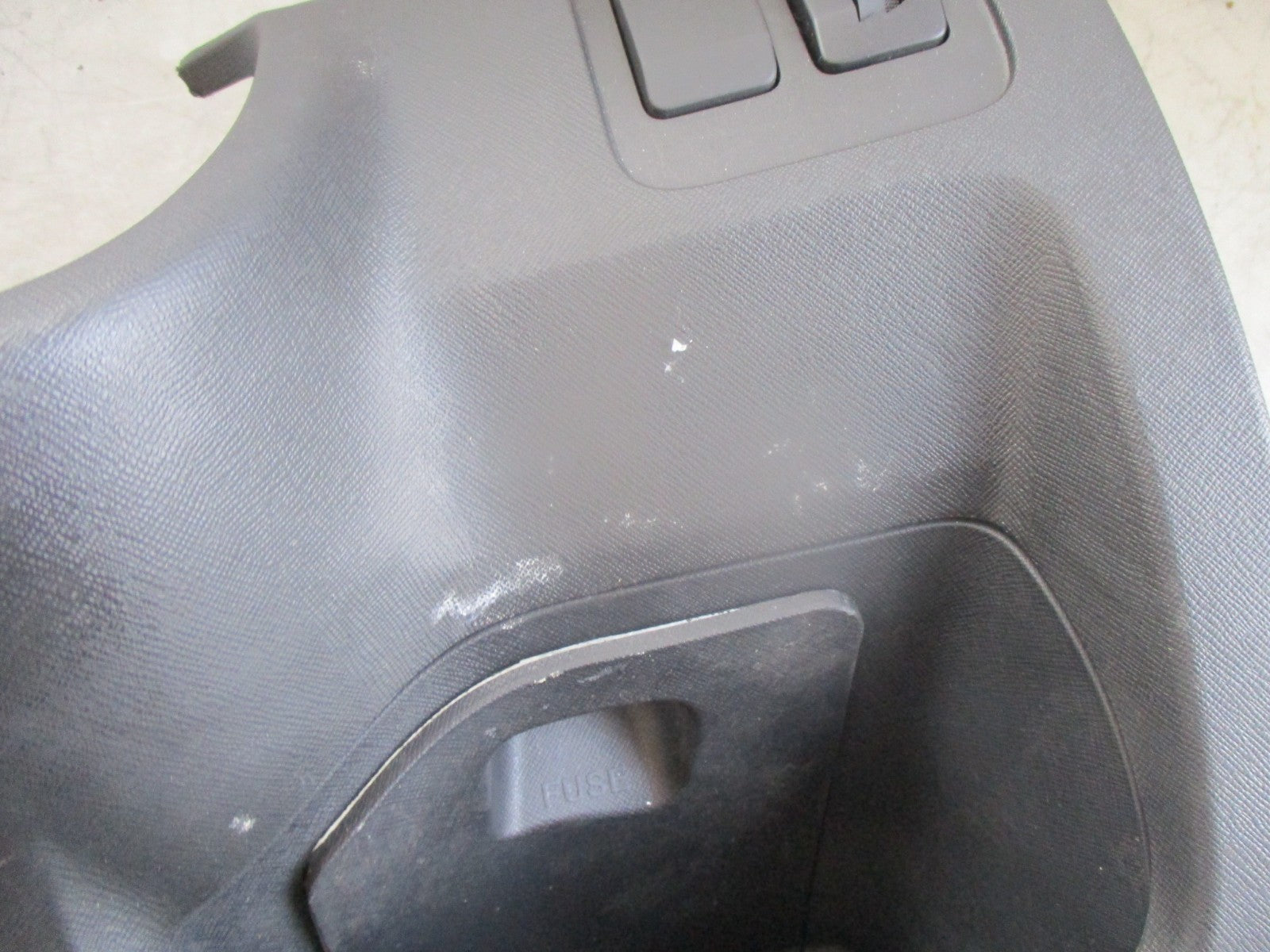 KIA PICANTO 2008 LOWER DASH KNEE ROLL TRIM HEADLIGHT TILT SWITCH 84750-07950