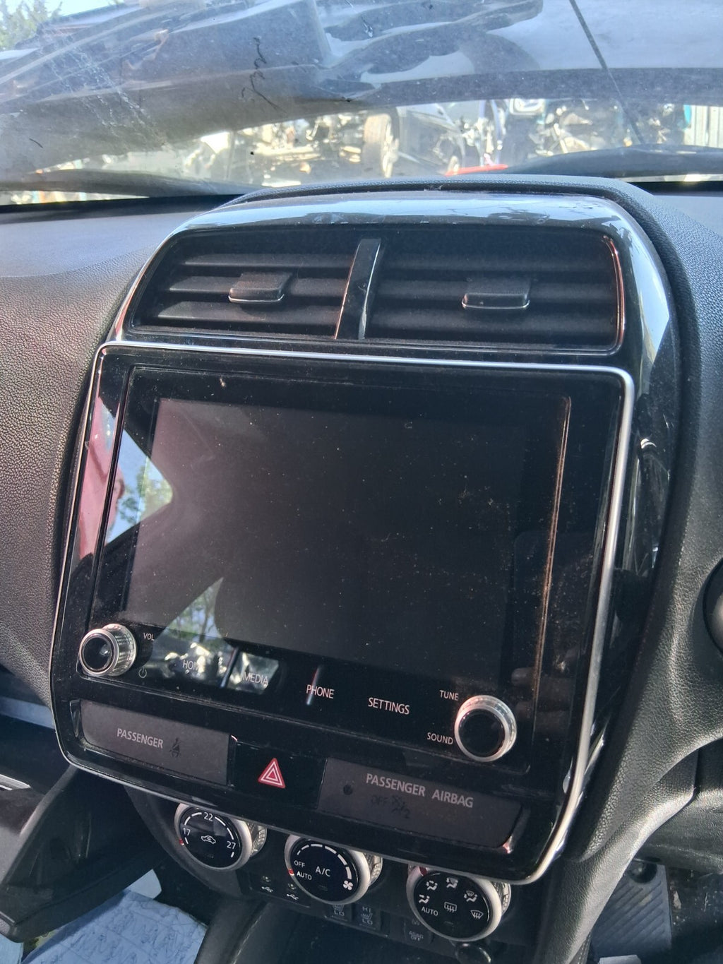 2020 MITSUBISHI ASX FRONT DASH DASHBOARD AIR VENTS & BLACK TRIM HAS SCRATCHES