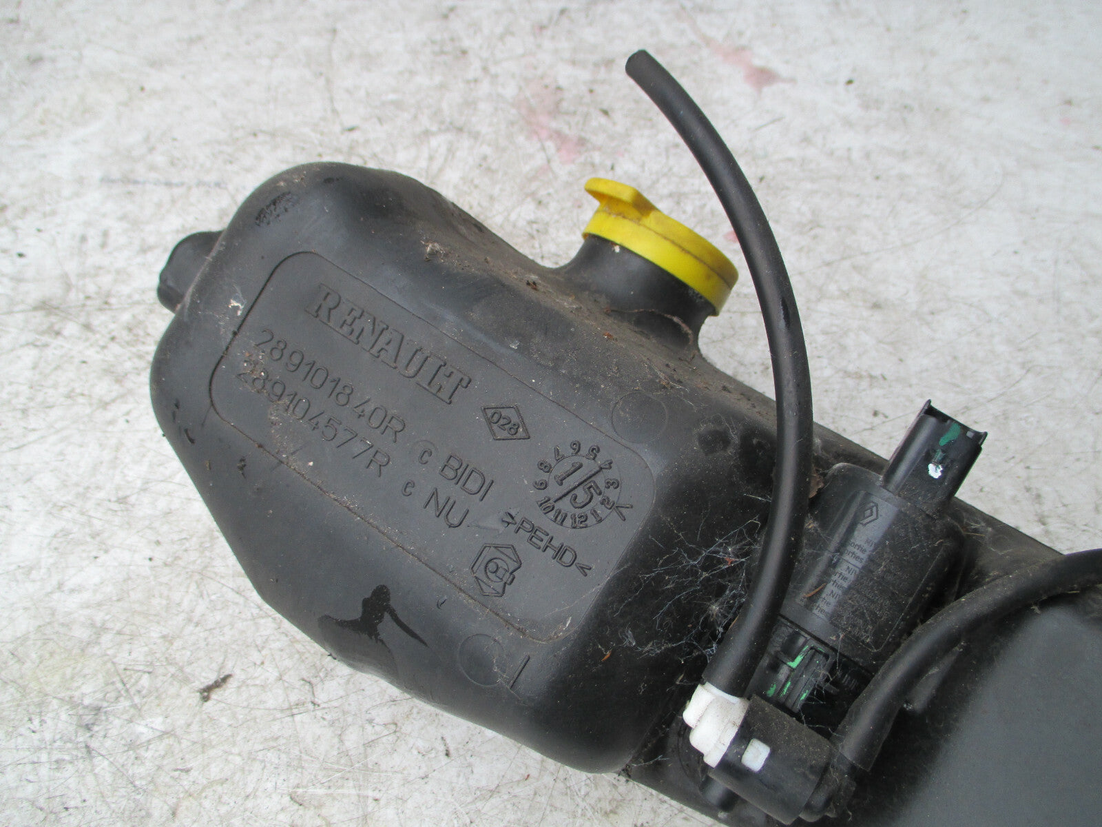 DACIA SANDERO 2015 MK2 WINDSCREEN WASHER WATER BOTTLE TANK