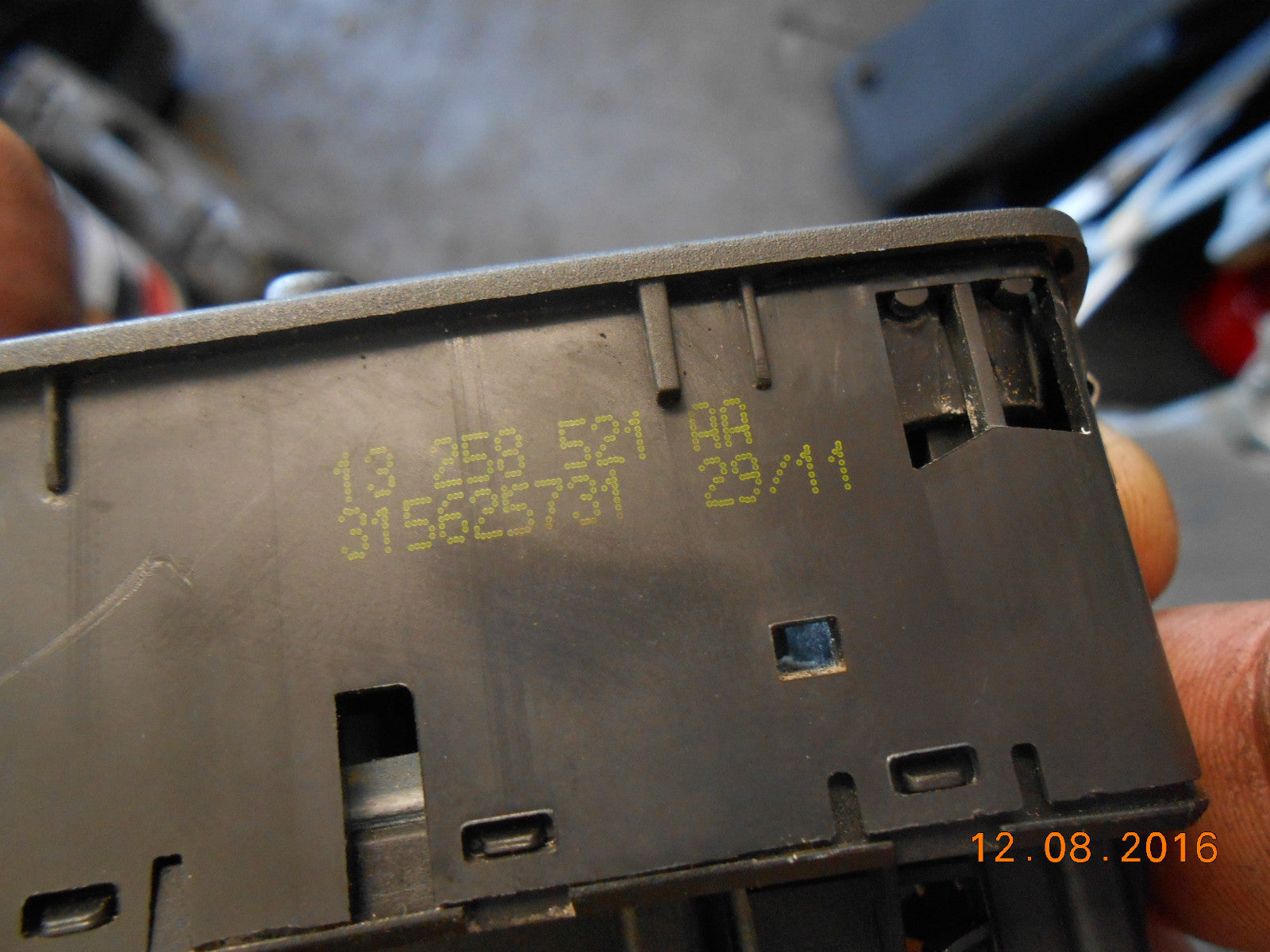 VAUXHALL CORSA D 2012 HEADLIGHT AIM FOG LIGHT WINDOW CONTROL SWITCH 13310335
