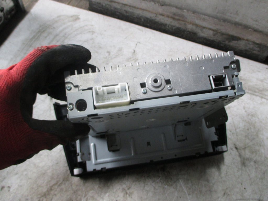 MITSUBISHI MIRAGE 3 2014 MK6 RADIO CD PLAYER STEREO HEAD UNIT 8701A358