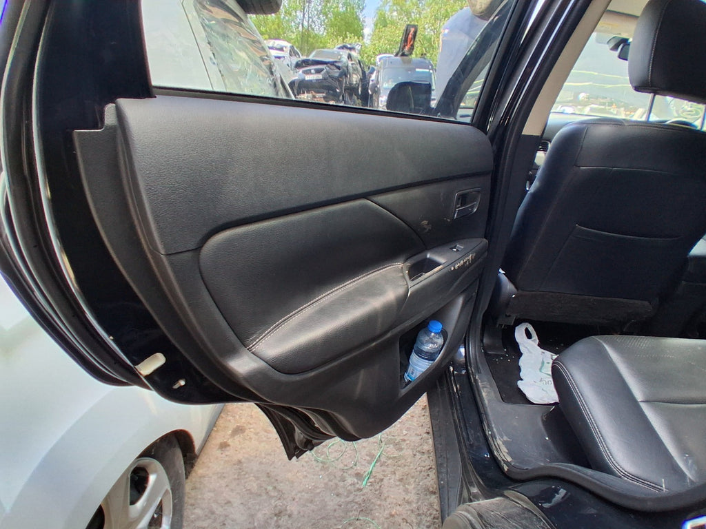2018 MITSUBISHI OUTLANDER MK3 NSR PASSENGER SIDE REAR LEATHER DOOR CARD PANEL