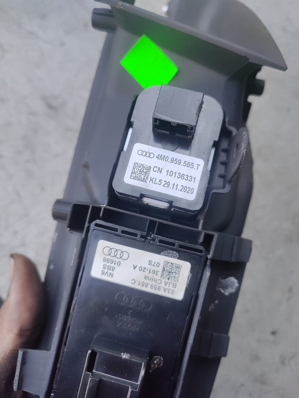 AUDI A3 8Y 2021 HATCHBACK OSF DRIVER SIDE FRONT WINDOW CONTROL SWITCH 83A959851C