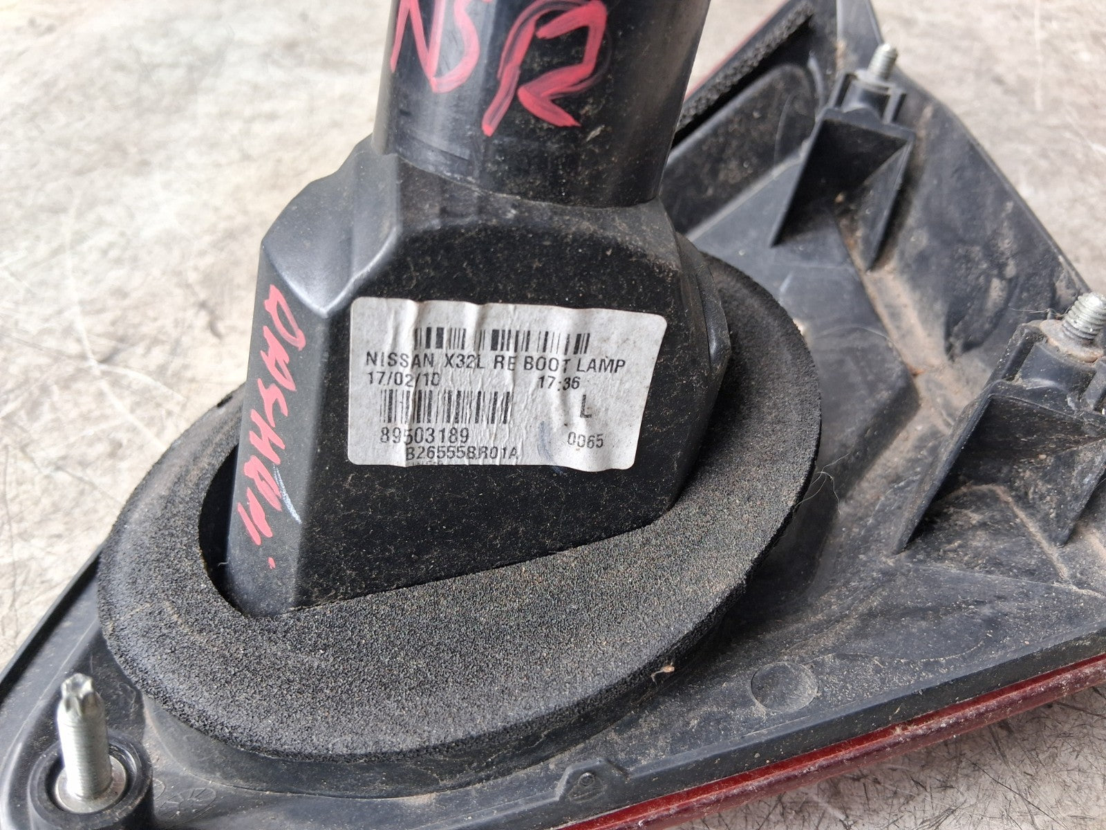 NISSAN QASHQAI J10 2012 NSR PASSENGER SIDE REAR LEFT INNER TAIL LIGHT 89503189