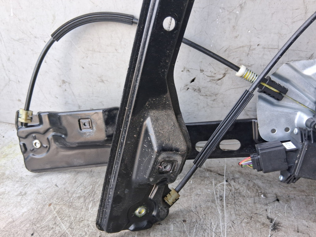 VAUXHALL ZAFIRA C 2016 NSF PASSENGER SIDE FRONT WINDOW MOTOR REGULATOR 13260137