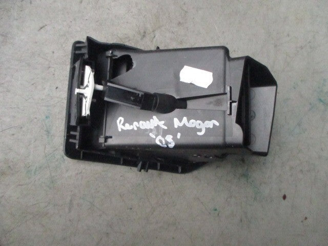 2009 RENAULT MEGANE MK2 NSF PASSENGER SIDE DASH AIR-VENT A1007009