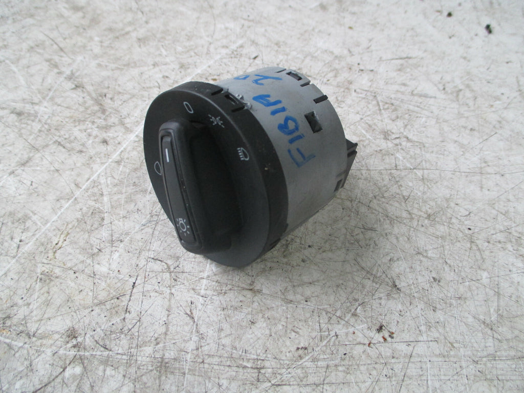SKODA FABIA MK3 OCTAVIA 2017 HEADLIGHT CONTROL SWITCH 5E0941431G