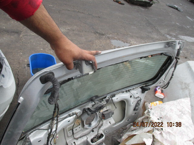 VW VOLKSWAGEN GOLF MK6 2009 REAR BOOTLID TAILGATE SILVER