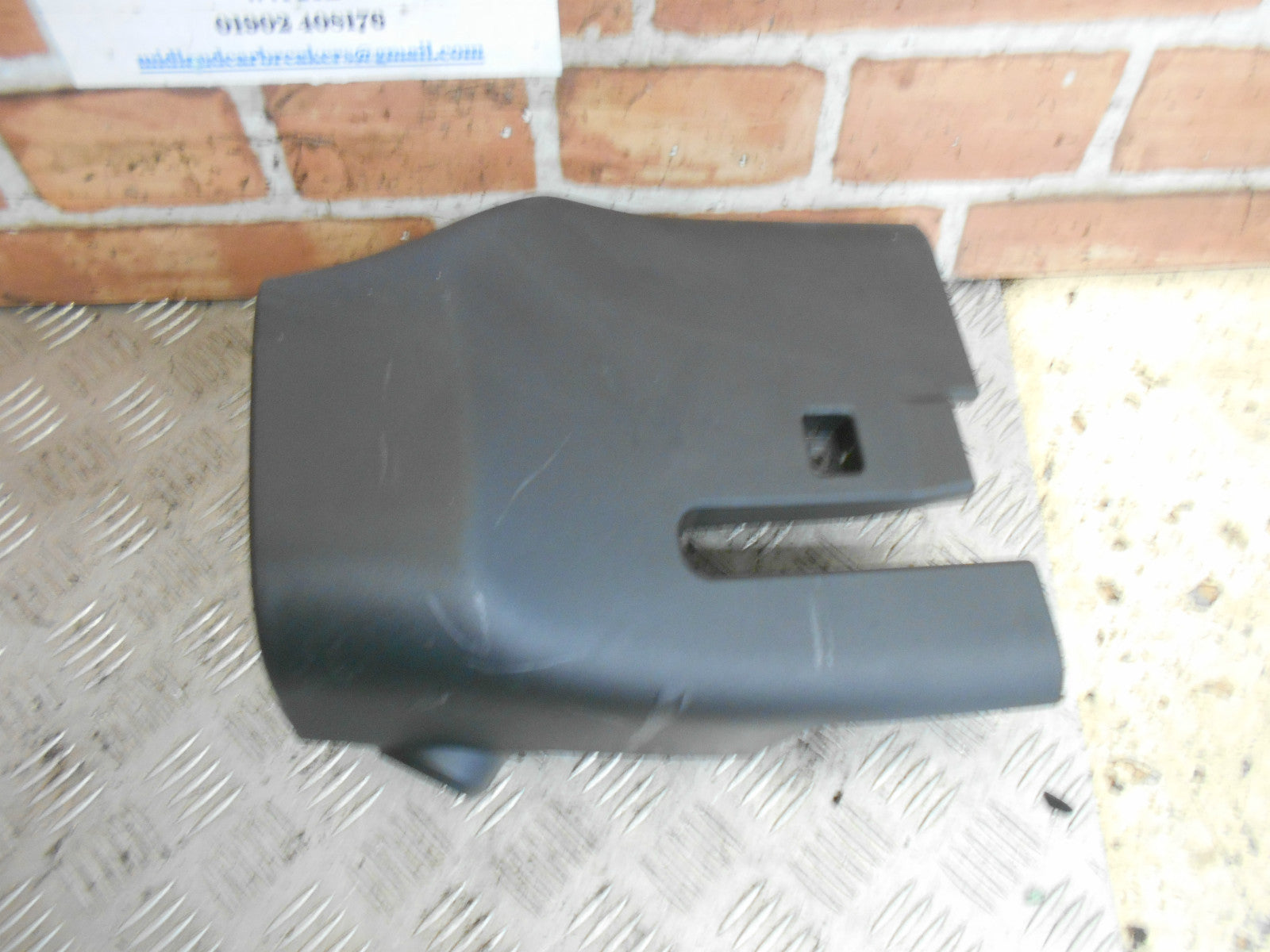 MAZDA 2 DE 2010 LOWER STEERING COLUMN TRIM PLASTIC SURROUND