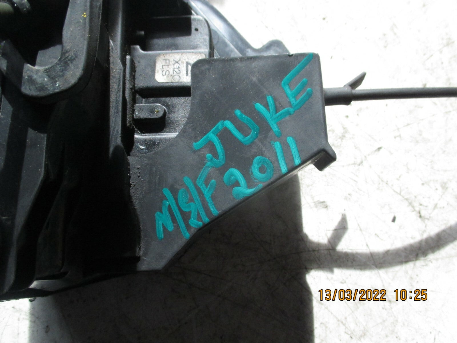 NISSAN JUKE 2011 MK1 NSF FRONT PASSENGER SIDE DOOR LOCK MECHANISM WITH HANDLE