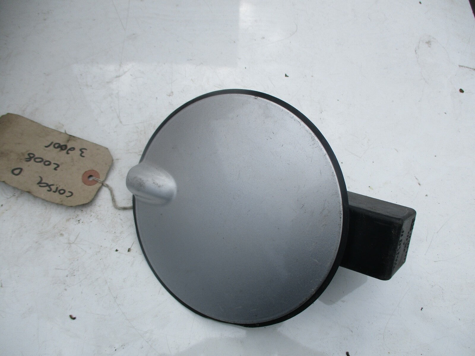 VAUXHALL CORSA D 3 DOOR FUEL CAP SILVER 46 843 5664