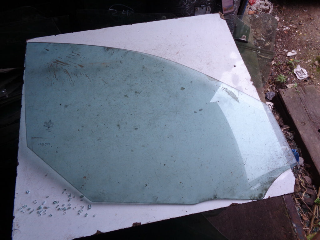 MERCEDES BENZ C-CLASS 204 4 DOOR SALOON OS DRIVER SIDE FRONT DOOR WINDOW GLASS