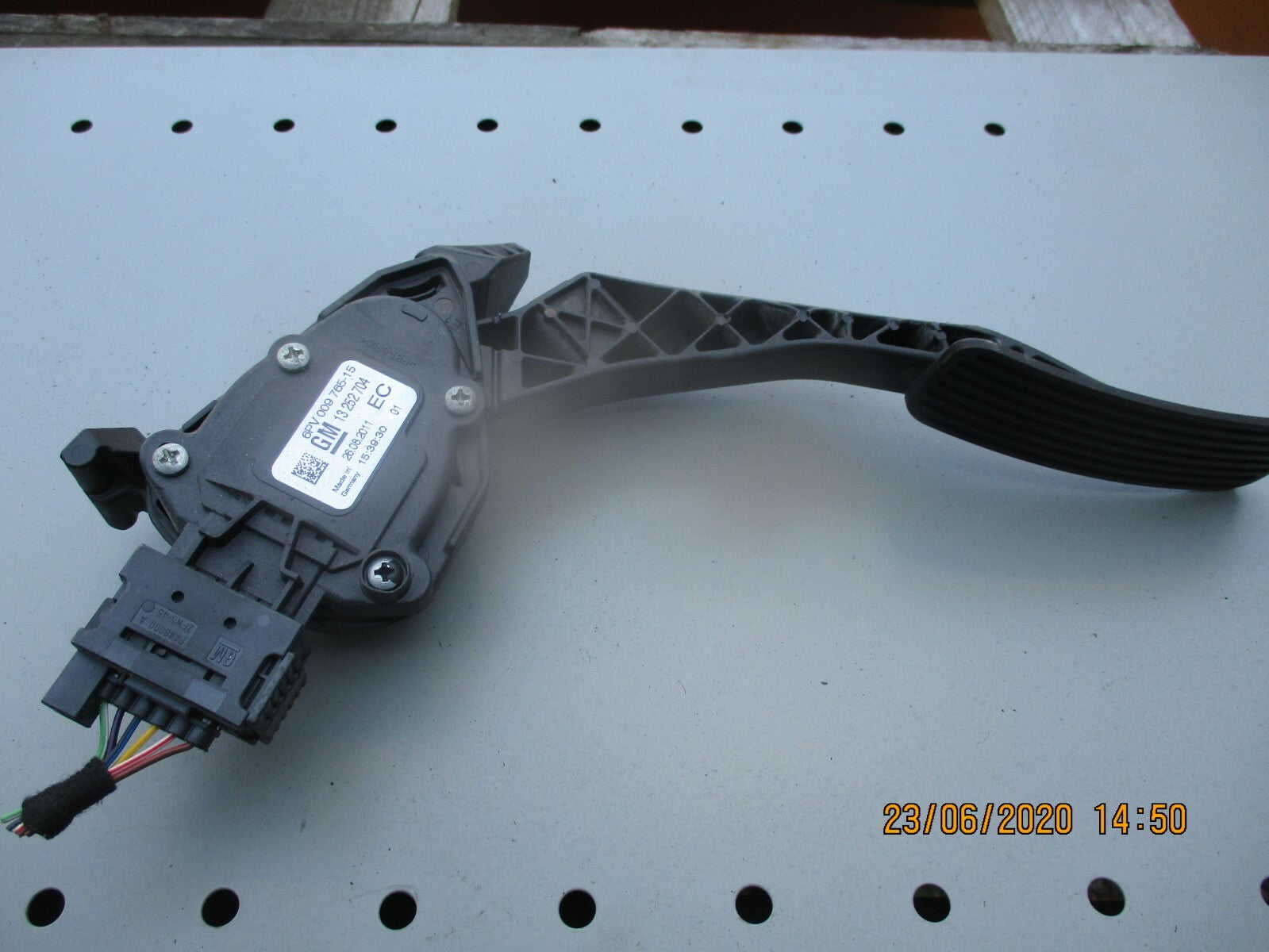 VAUXHALL ASTRA MK6 J PEDAL ACCELERATOR PEDAL 13252704 6PV009765-15