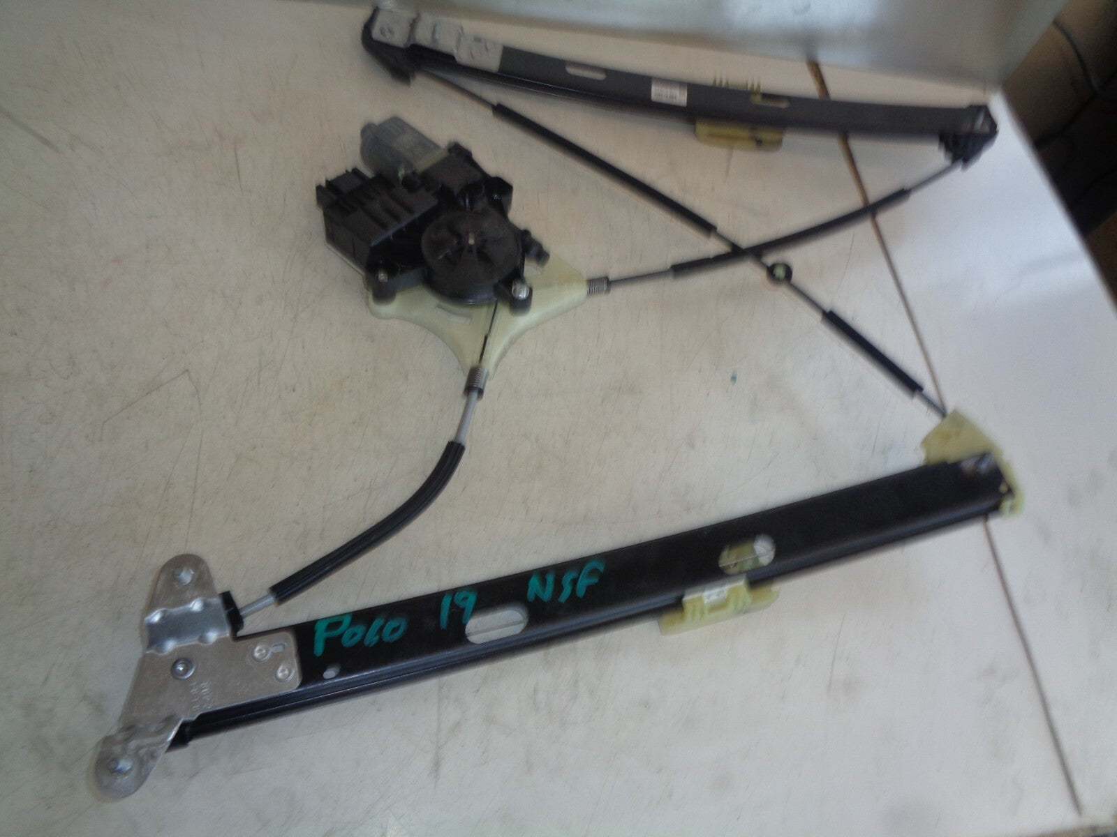 VW VOLKSWAGEN POLO MK6 2019 NS PASSENGER FRONT WINDOW REGULATOR MOTOR 2G6839461C
