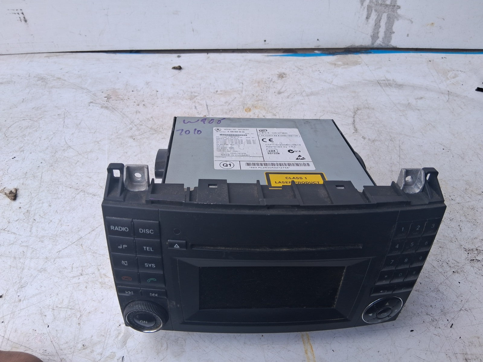 2010 MERCEDES BENZ SPRINTER W906 RADIO CD PLAYER STEREO HEAD UNIT A1699002000
