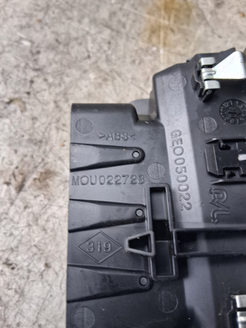 2019 RENAULT MASTER DASHBOARD AIR VENT 687505442R