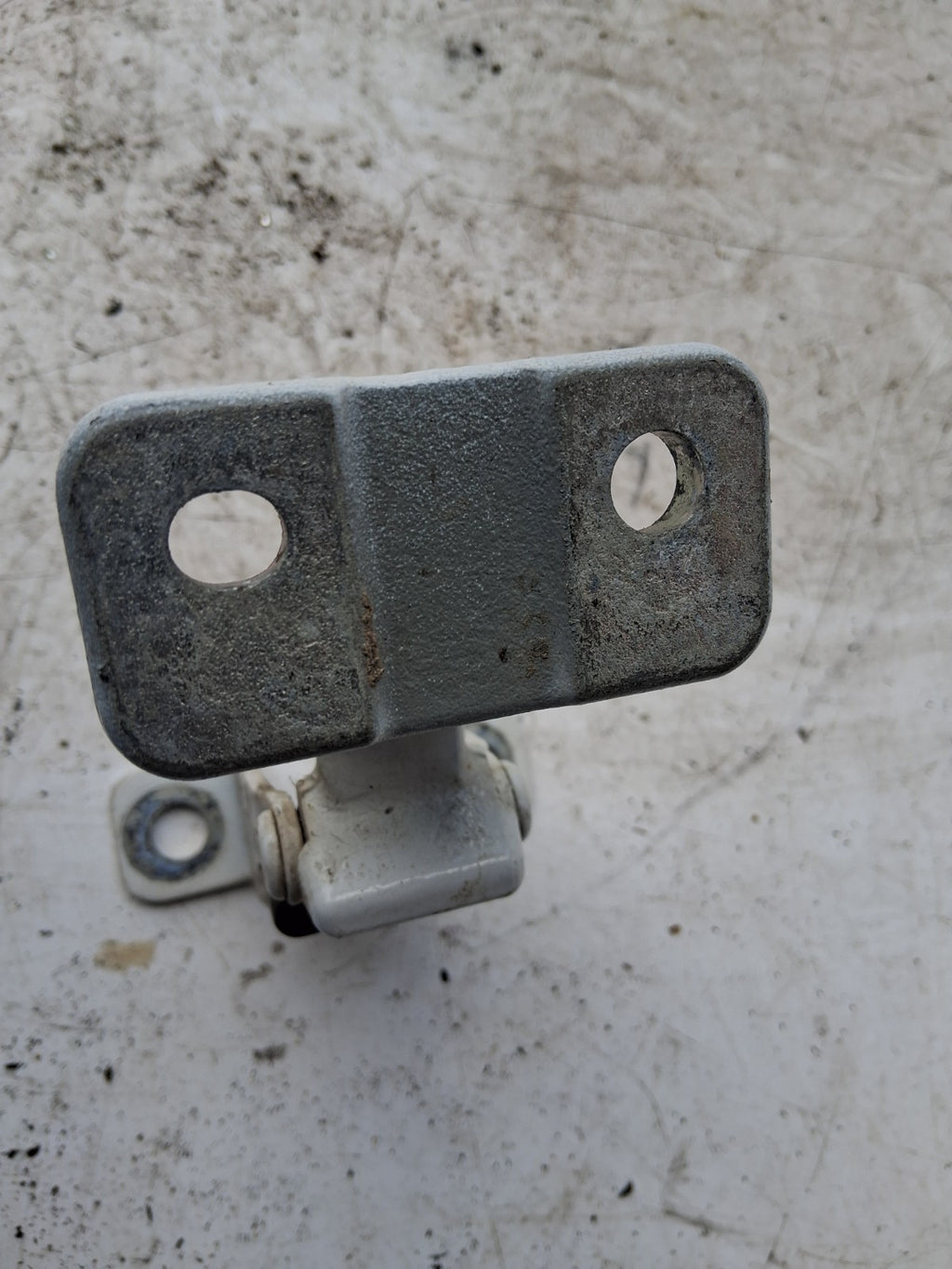 2020 RENAULT KANGOO MK2 OSR DRIVER SIDE REAR DOOR HINGE KL1312A1119