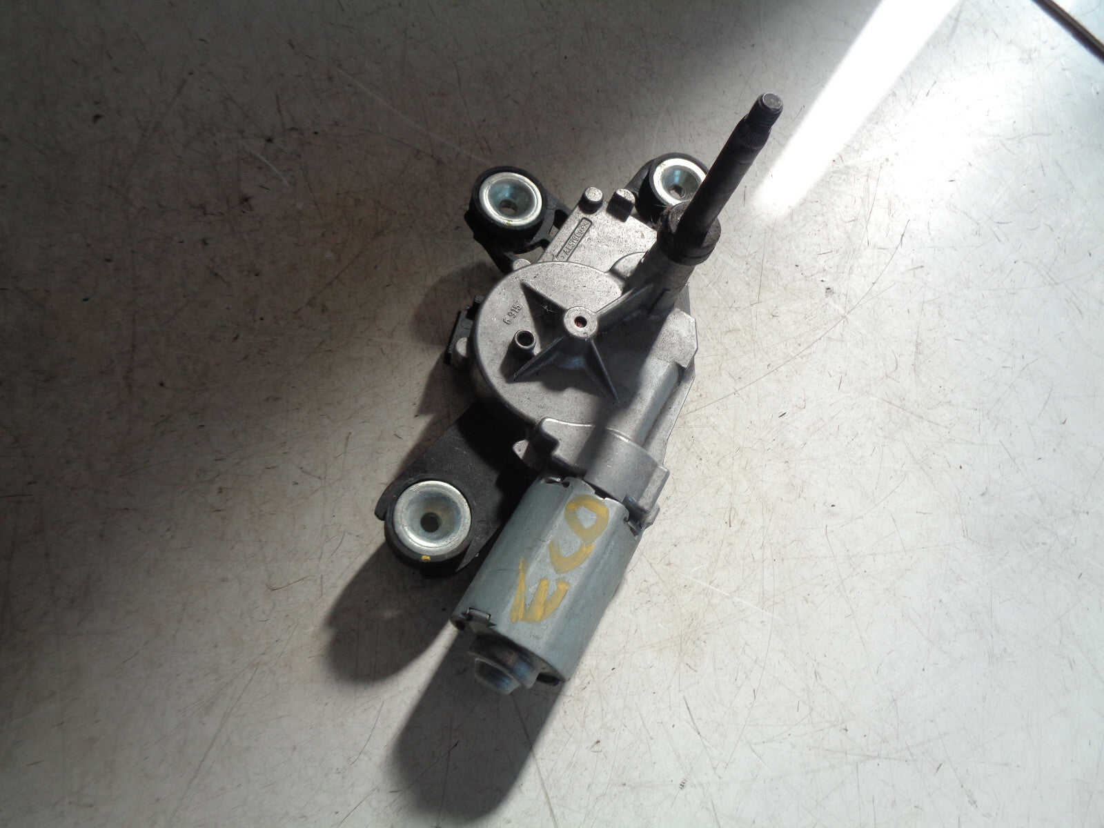 FORD ECOSPORT MK2 2017 REAR WINDSCREEN WIPER MOTOR CN1517K441BB