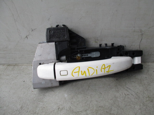 2010 AUDI A1 8X 3 DOOR  DRIVER SIDE DOOR HANDLE
