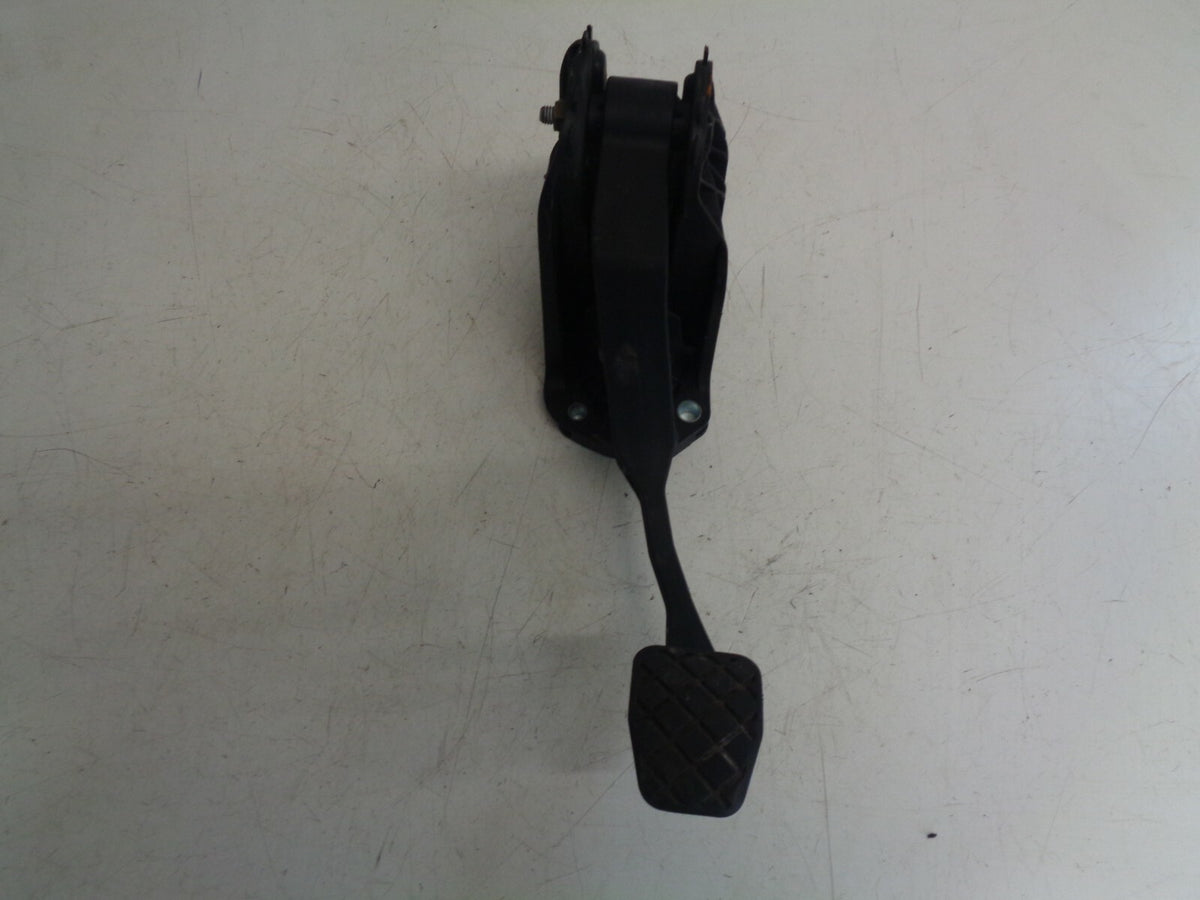 AUDI A3 8P VW GOLF MK5  CLUTCH PEDAL 1K2721059R