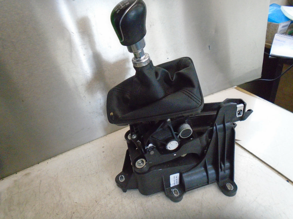 FORD FOCUS MK3 2017 1.5 DIESEL 6 SPEED MANUAL GEAR SELECTOR F1FR7C453DKF