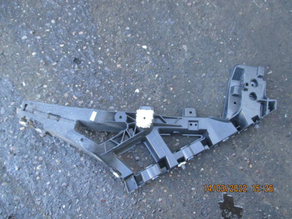 JAGUAR XE 2019 OSR DRIVER RIGHT SIDE REAR BUMPER MOUNT BRACKET LX73-17A882-A