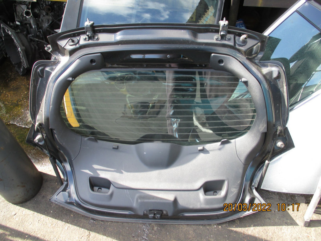 PEUGEOT 208 2016 MK1 REAR COMPLETE TAILGATE BLACK