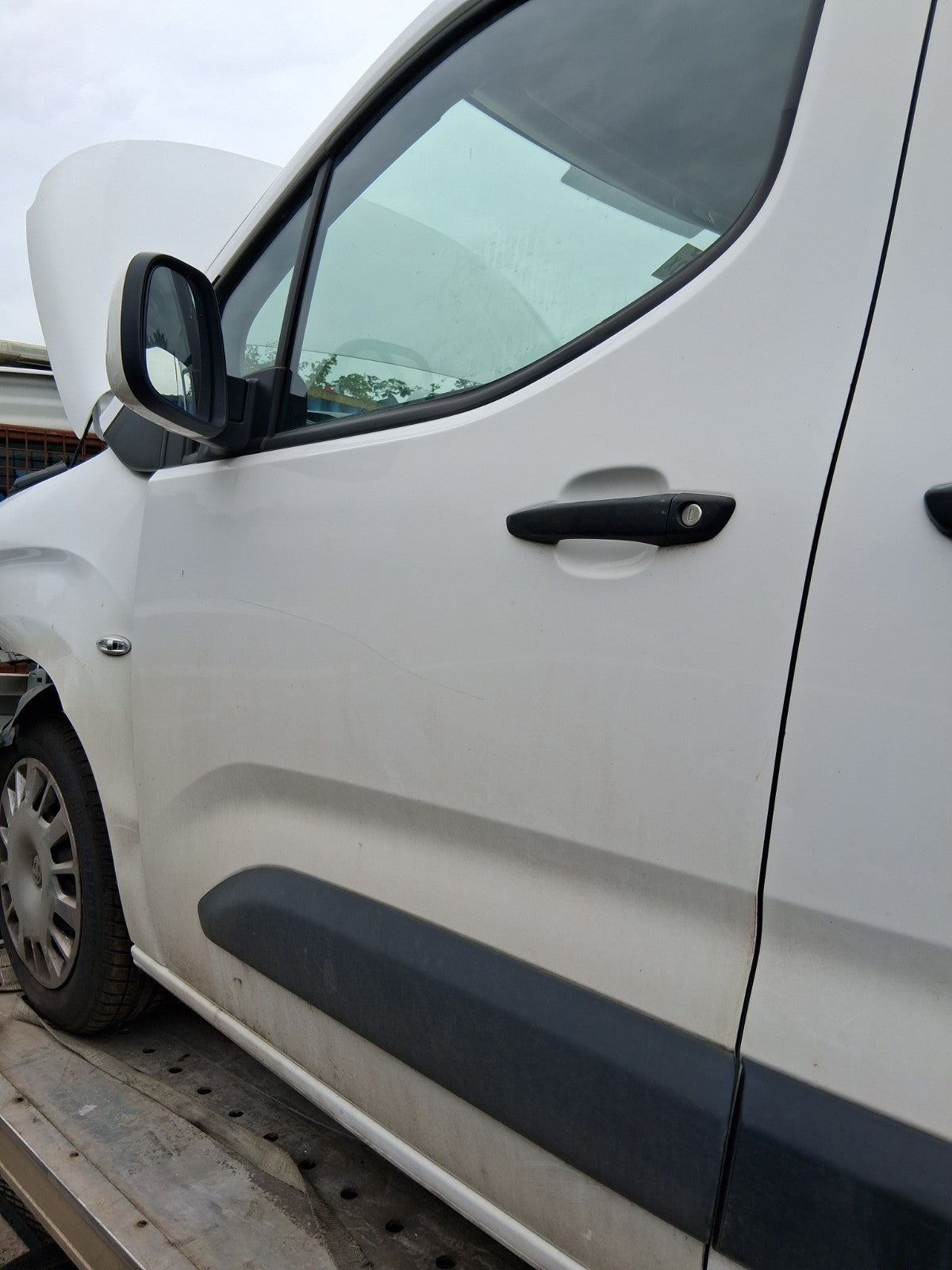 2020 VAUXHALL COMBO E MK4 NSF PASSENGER SIDE FRONT BARE LEFT DOOR WHITE K2E0