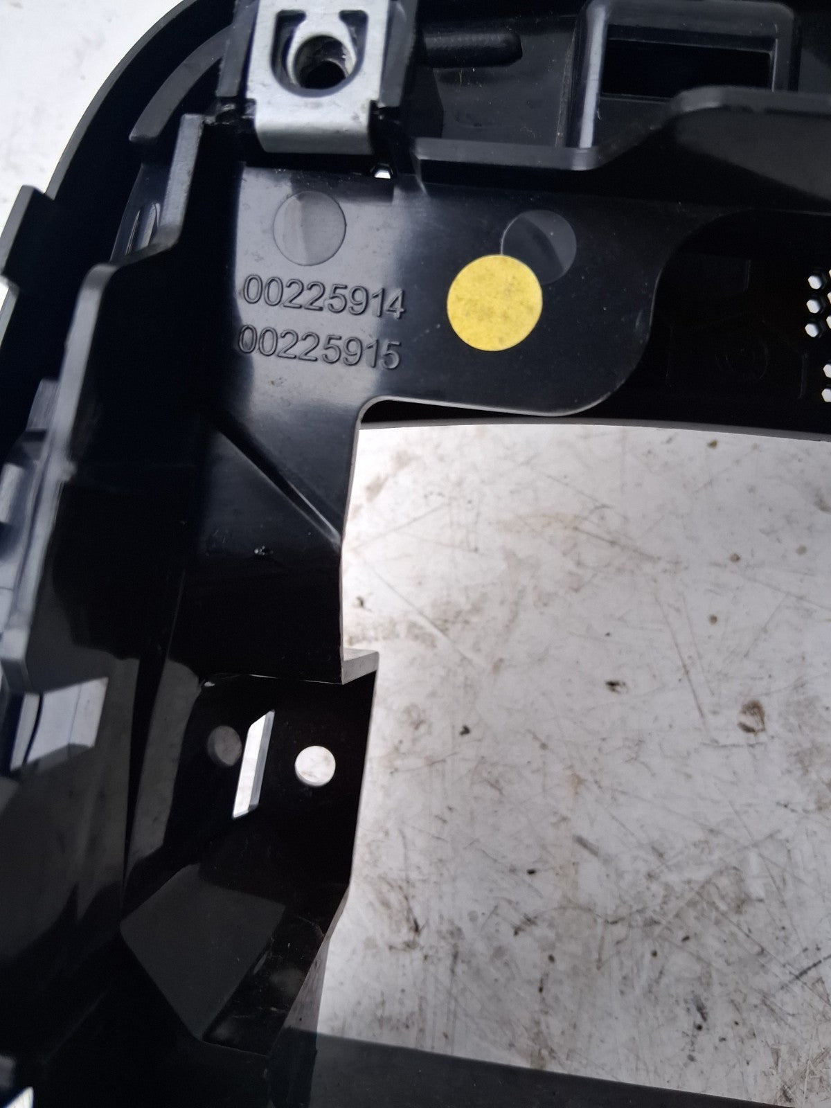 2017 RENAULT CLIO SAT NAV HEAD SURROUND TRIM 682600568R