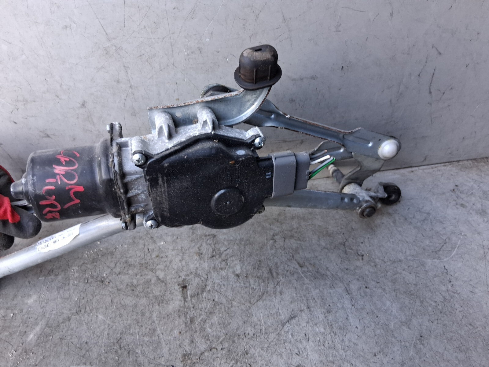 RENAULT CAPTUR 2014 FRONT WINDSCREEN WIPER MOTOR LINKAGES 288005947R