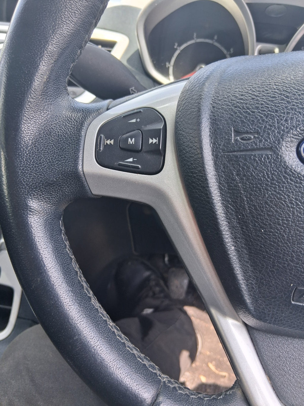 2012 FORD FIESTA MK7 MULTIFUNCTIONAL STEERING WHEEL ONLY